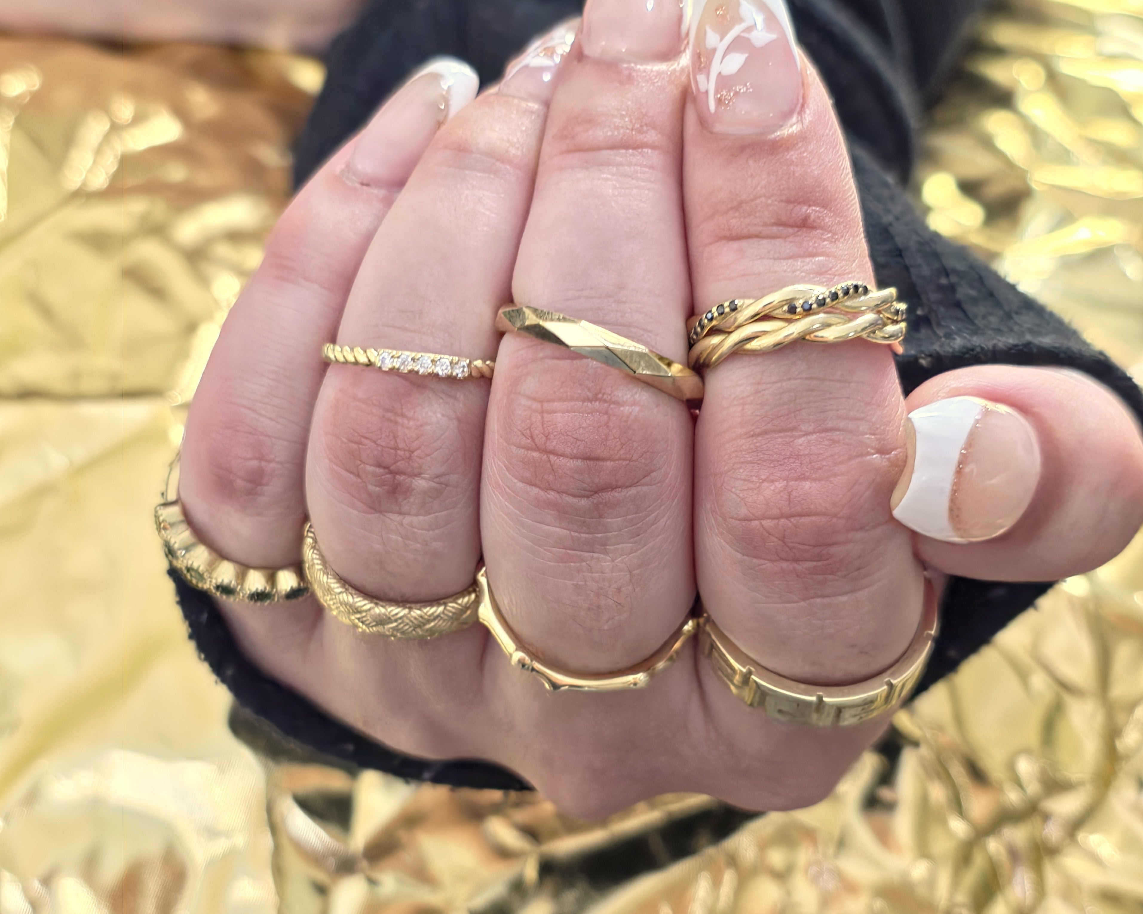 Gold Stackable Rings - Black Pearl of Queens