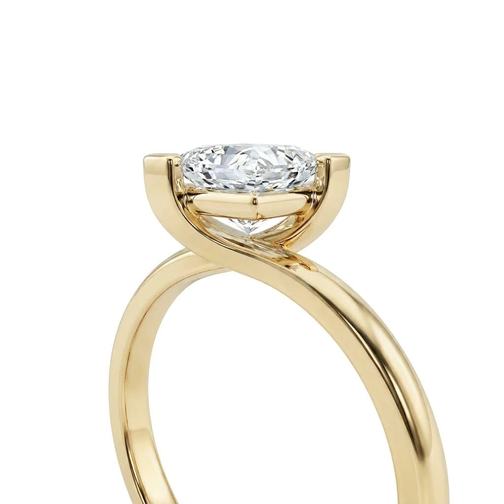 Close up of 1 Carat Princess Cut Floating Diamond Ring in 14K yellow gold with floating princess cut diamond