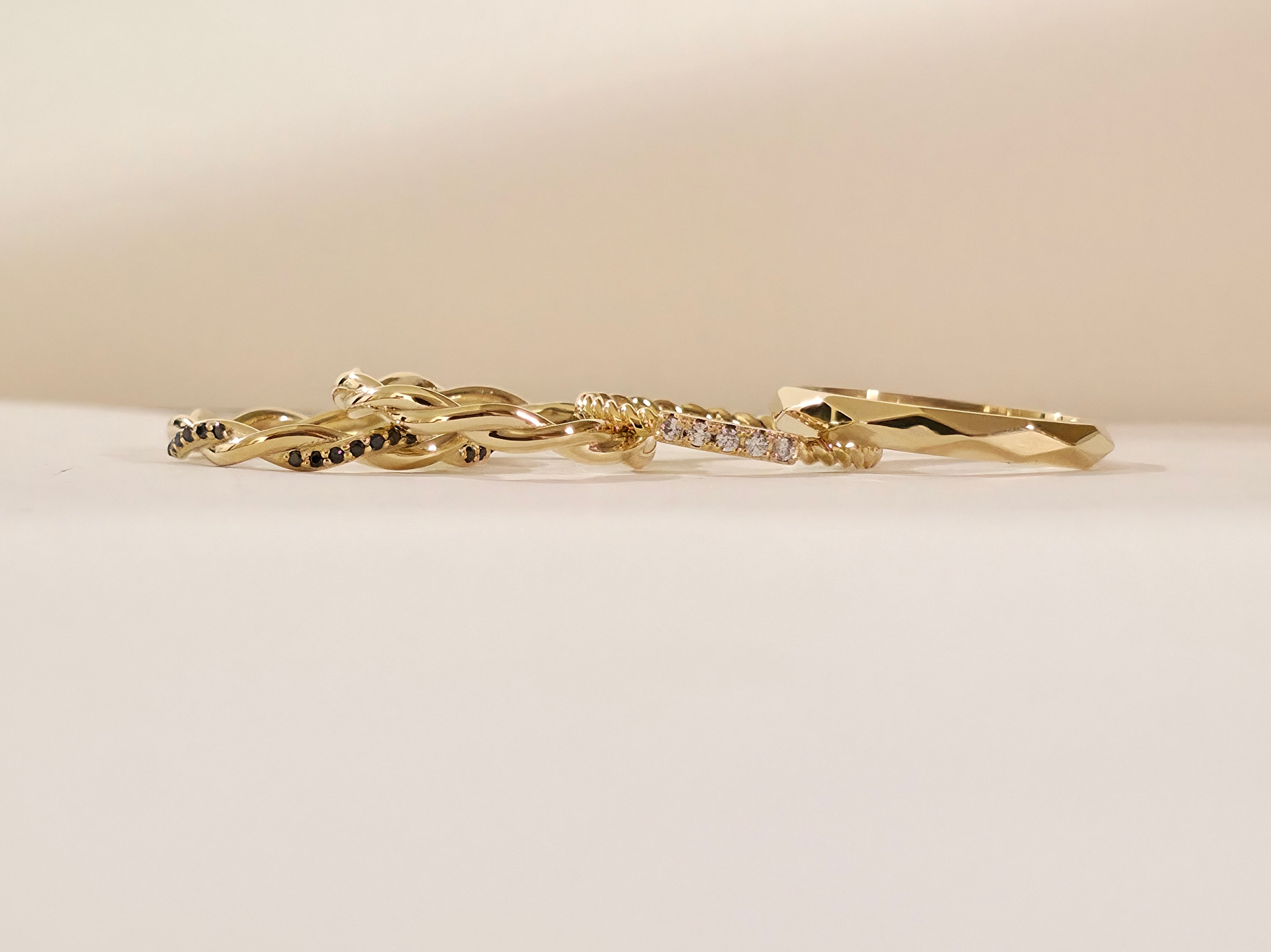 Petite rings for women - Black Pearl of Queens