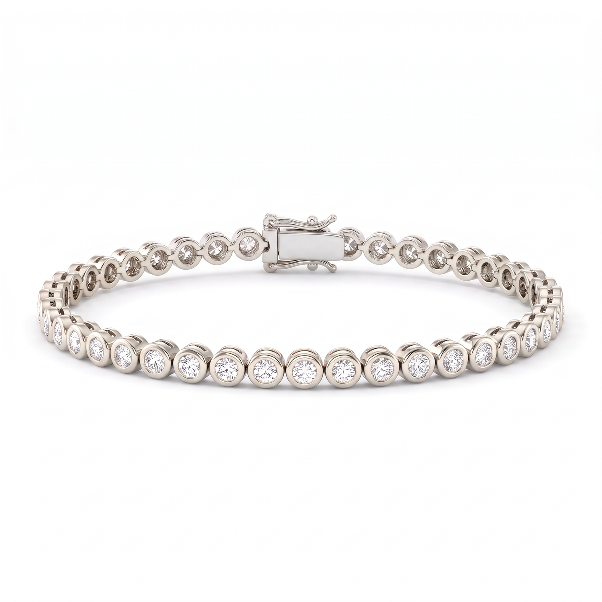 Bezel tennis bracelet in 14K white gold with round Lab-Grown Diamonds and box clasp