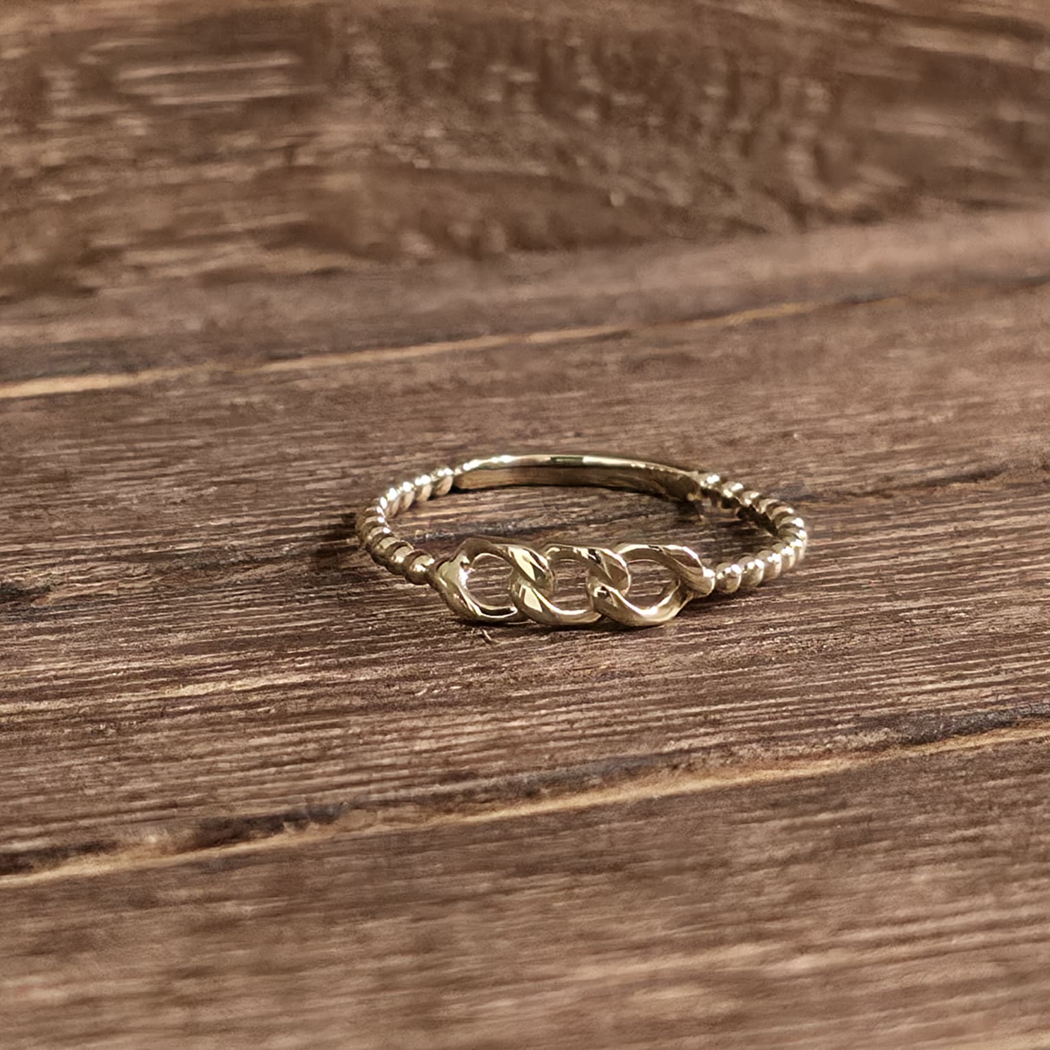 Link Bead Ring handmade in New York — solid 14K gold minimal chain ring with smooth beaded band by Black Pearl of Queens.