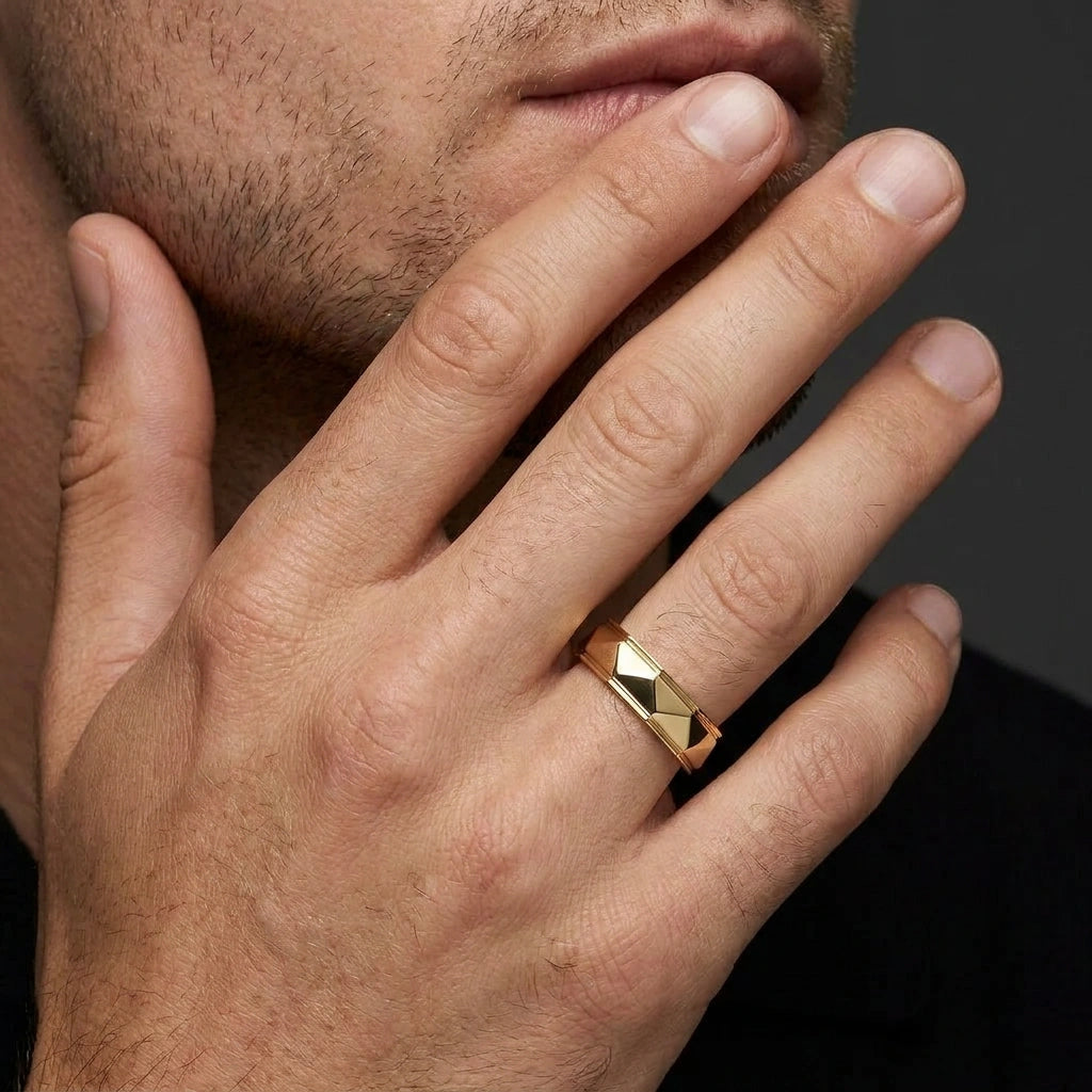 Man wearing a 5.5mm 14K yellow gold pyramid wedding band — Black Pearl of Queens