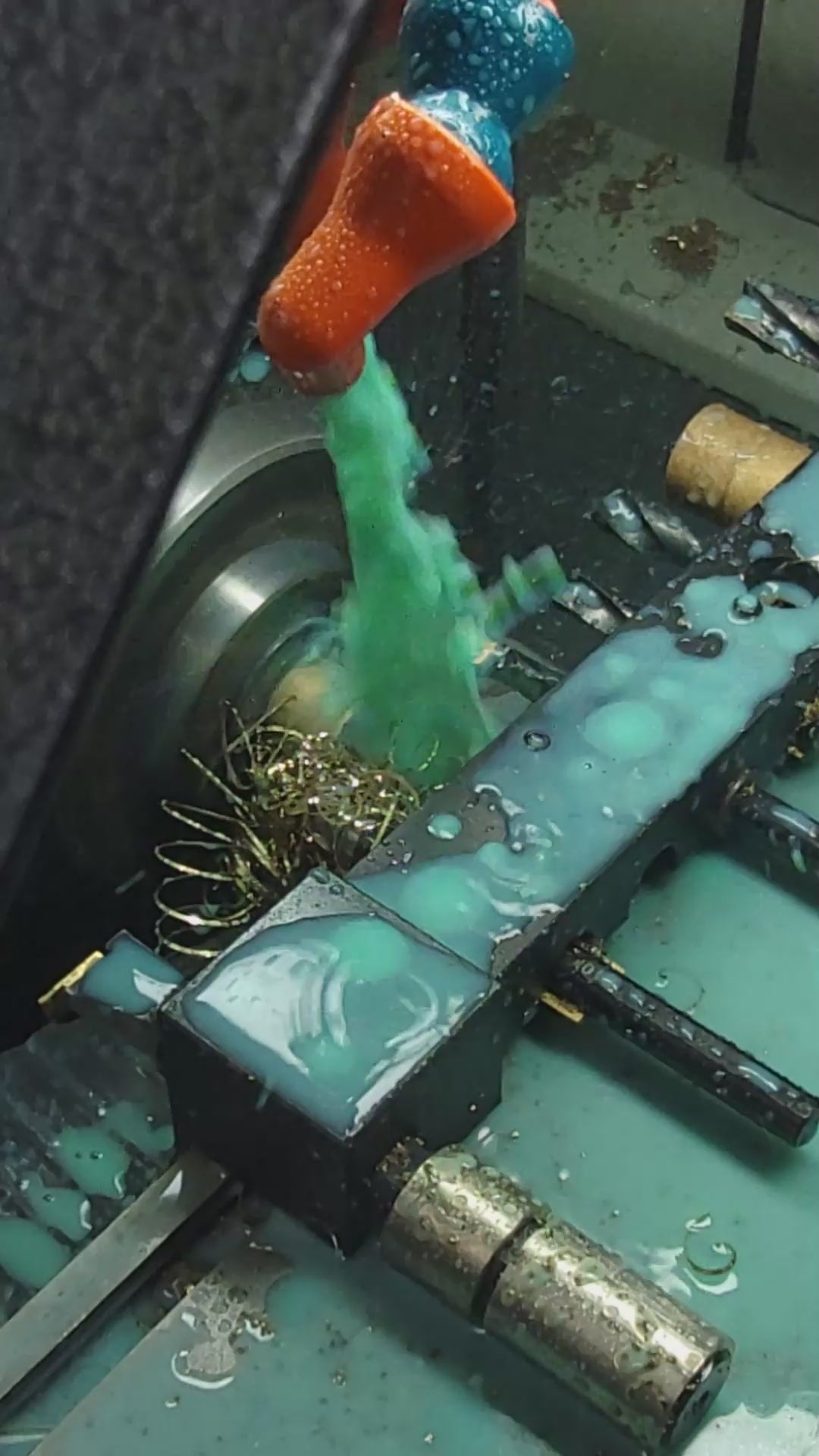 behind the scenes roll over diamond ring making